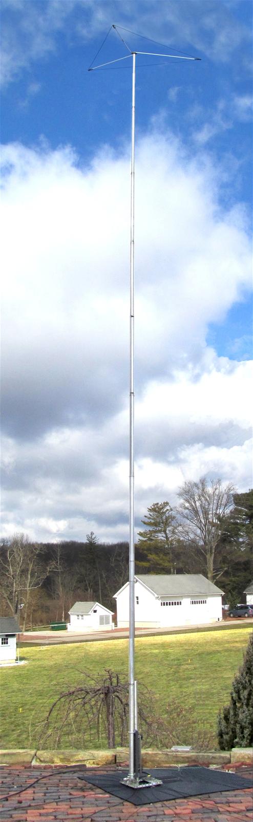 DX Engineering DXE-40VE-2 DX Engineering 40 Meter High Performance  Low-Profile Vertical Antennas | DX Engineering