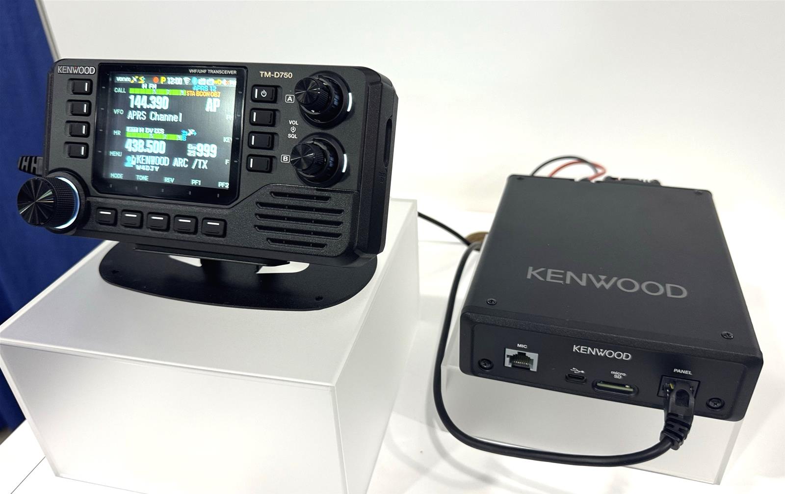 Kenwood TM-D750A Kenwood TM-D750A Tri-Band Digital Mobile