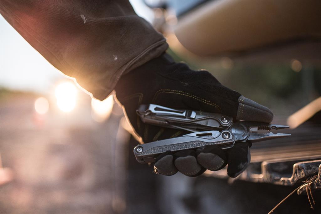Leatherman 832537 Leatherman Charge + Multi-Tools | DX Engineering