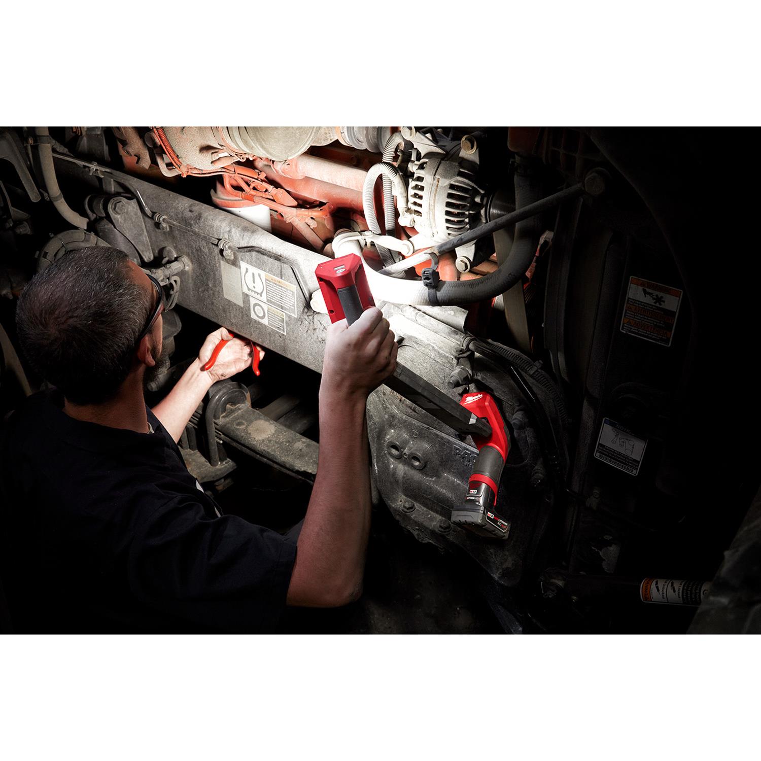 Milwaukee Tool 2126-20 Milwaukee M12 Underbody Lights | DX Milwaukee Tool 2126-20 Milwaukee M12 Underbody Lights | DX