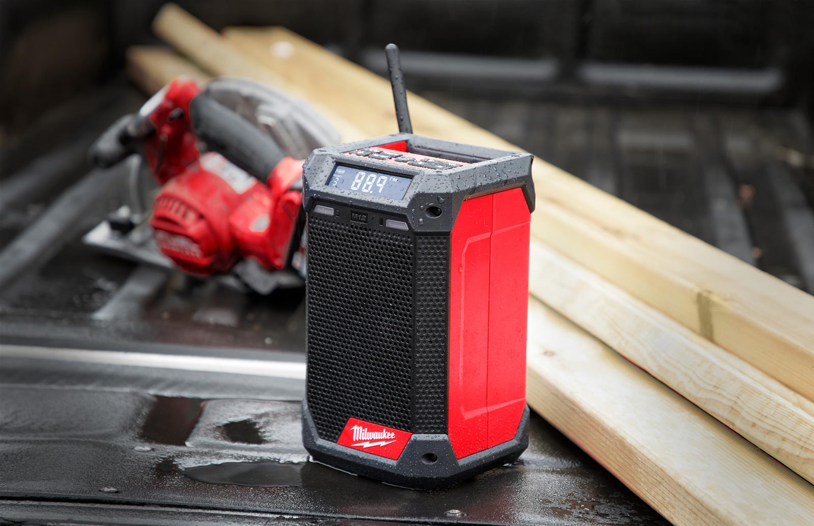 Milwaukee Tool 2951-20 Milwaukee M12 Radio Plus Chargers