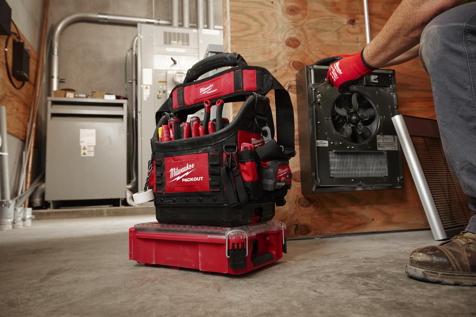 ポルテ バッグとユニフォーム セット　一式　サイズ145 Milwaukee Tool 48-22-8311 Milwaukee PACKOUT 10 in. Structured