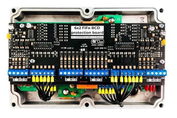 QRO.CZ 6T2RFS QRO.cz MK2 Classic 6-to-2 Antenna Switches | DX